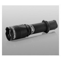 ARMYTEK Predator Pro XHP35...